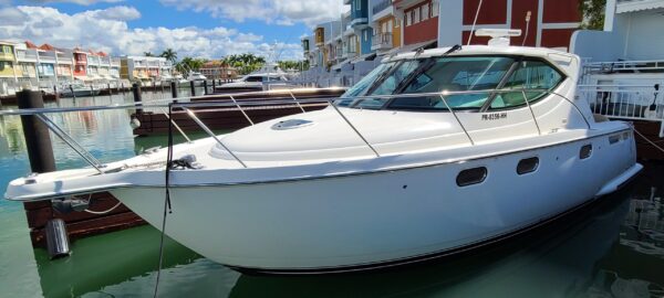 2011 Tiara Yachts 3500 Sovran LE SOHO